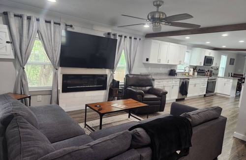 Morehead City House | Coastal Getaway 5 min from the beach and Morehead's Waterfront