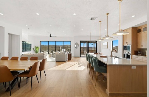 Washington Condo | Coastal Isle Luxury Retreat