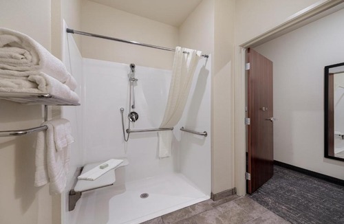 Brookville Hotel | Cobblestone Inn & Suites - Brookville
