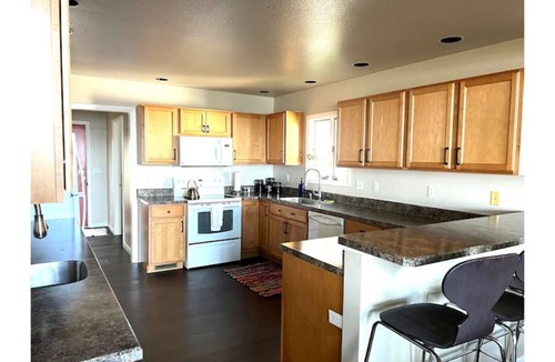 Coldwater Cabin | Coldwater Lake Waterfront Cabin - Boat for Rent