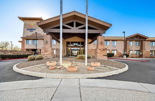 Pomerene Hotel | Comfort Inn Benson near Kartchner Caverns