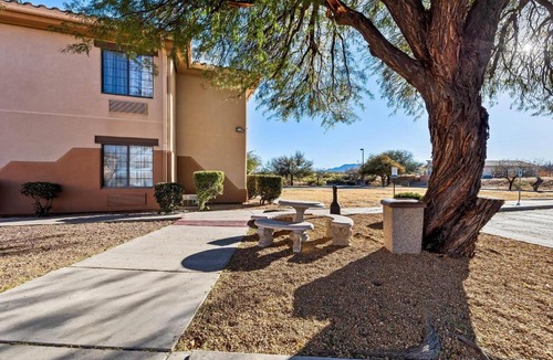 Pomerene Hotel | Comfort Inn Benson near Kartchner Caverns