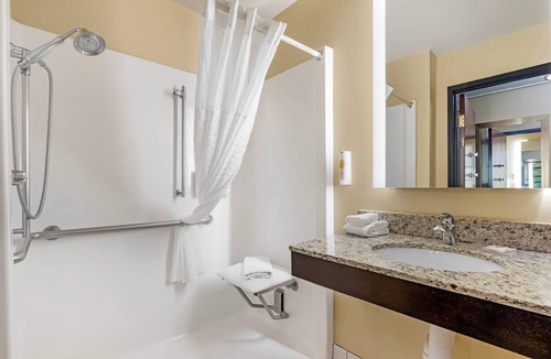 Heart of Missoula Hotel | Comfort Inn Missoula near University