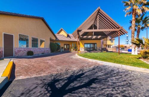 Mojave Hotel | Comfort Inn & Suites Mojave
