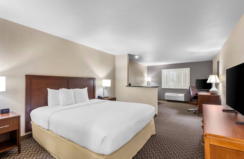 Safford Hotel | Comfort Inn & Suites Thatcher - Safford