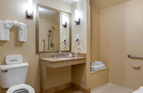 Barstow Hotel | Comfort Suites Barstow near I-15
