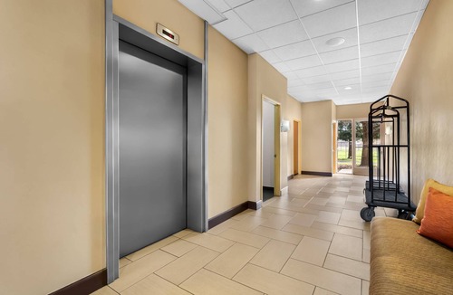 Clovis Hotel | Comfort Suites Clovis - Fresno