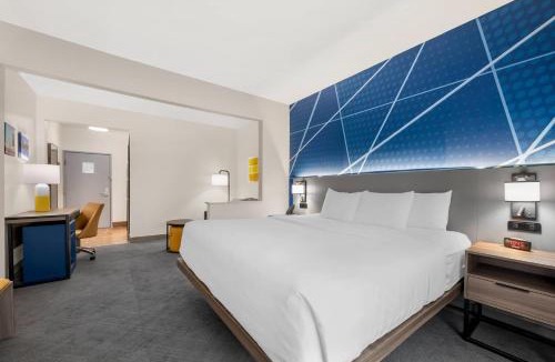 Fort Wayne Hotel | Comfort Suites Fort Wayne North