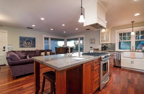 Morro Bay House | Comfortable and Luxurious Beach Home, Steps away from the Sand and Surf