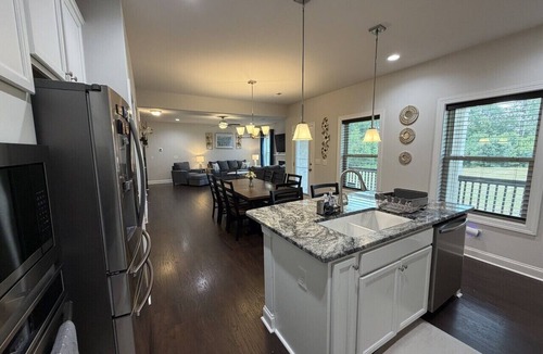 Greensboro House | Comfortable Family Retreat in NW Greensboro