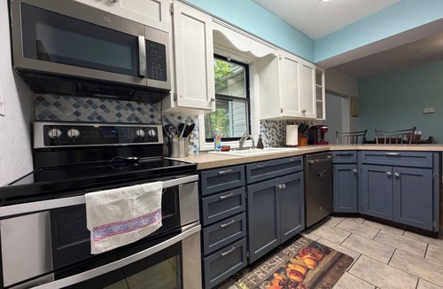 Lewiston House | Comfortable Lewiston Home! 1 Block from Boat Launch, 7 Blocks LCSC, Dogs Welcome
