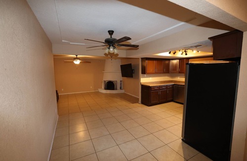 Biggs Field House | COMFORTABLE LIVING - CONVENIENT LOCATION - SPACE, SPACE, SPACE AND MORE SPACE.