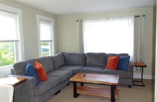 Framingham Apartment | Comfortable Renovated 3 Bed Apartment