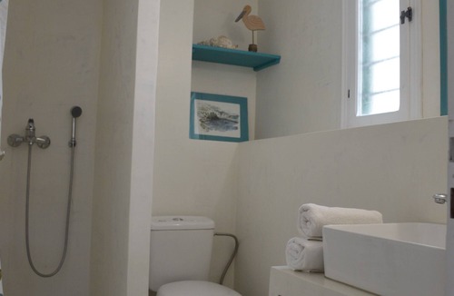 Apollonia House | Comfortable seaside house 20 meters from the beach