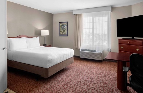 Milpitas Hotel | Comfortable Suite w/breakfast Near Major Silicon Valley Attractions