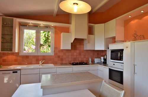 Tarcu House | Comfortable villa rental 8-10 people Tarco seaside
