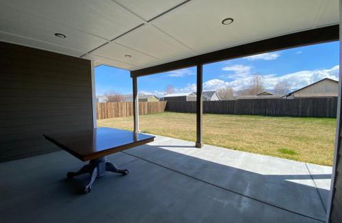 Corvallis House | Comfy 4 Bdrm House with Air Conditioning