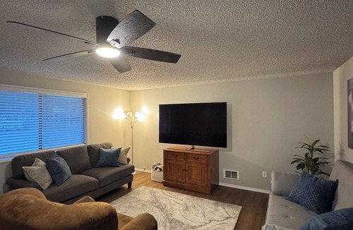 Post Falls House | Comfy Home 5 min to River + Trails, 15 min to CdA - Sleeps 6
