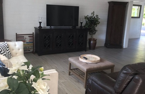 Sun City House | Completely renovated, beautiful home in Sun City