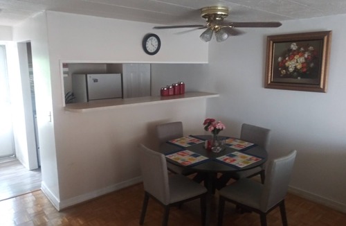East Price Hill Condo | Condo on a Hill with an Outdoor Pool
