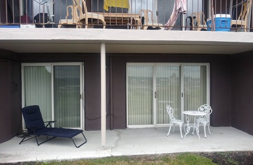 East Price Hill Condo | Condo on a Hill with an Outdoor Pool