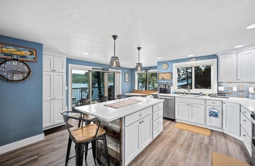 Worley House | Conkling Bay Escape