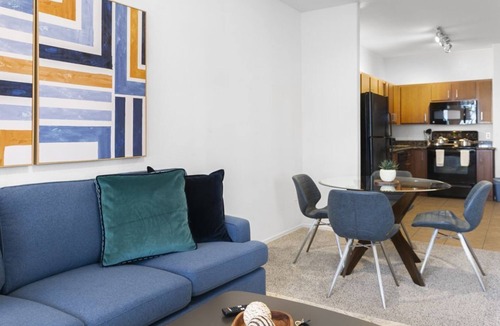 Glendale Sports and Entertainment District House | Contemporary 2BR Condo with Hot Tub & Gym in Zone Westgate
