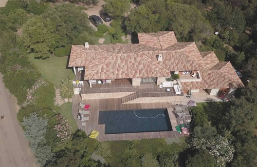 Pinarellu Villa | Contemporary 5-bedroom villa with magnificent sea view of the Genoese tower.