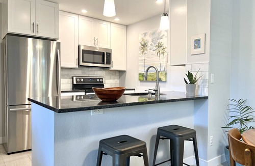 Tucson Condo | Contemporary Condo with Private Garden Patio and Pool Access