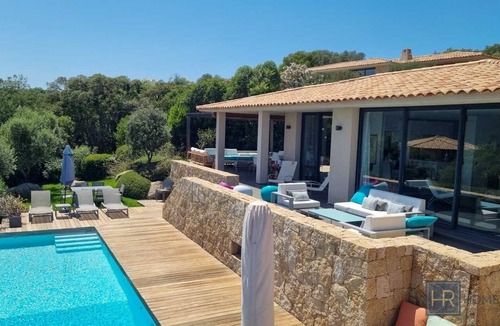 Pinarellu Villa | Contemporary villa rental, beautiful sea view, 4bedroom near Pinarello beaches