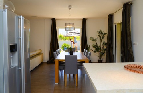 Oletta House | Contemporary villa with swimming pool and private garden
