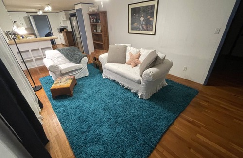 Reedville House | Convenient location! located next to Shell Landing boat ramp Reedville Va