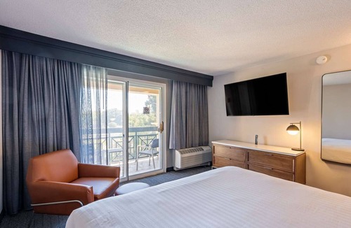 San Ramon Hotel | Convenient Stay in San Ramon! 4 Pet-friendly Units