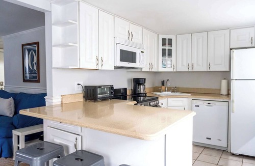 Yachting Village House | Conveniently located 3BR Home w/Outdoor Dining