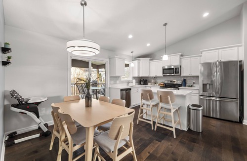 Waukee House | COPPER RIDGE - 4BR Ranch with Air Hockey, Mini Pool Table, Foosball & Arcade!