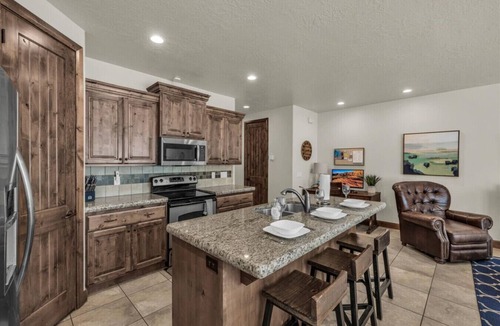 Washington Villa | Coral Ridge by Cloud Dream Homes - 3 Bedroom Home with Pool, Hot Tub and EV Charging