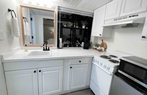 Airlie Condo | Corner condo at the doorstep of the intercostal waterway and local restaurants!