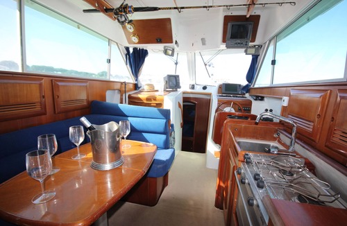 Marine de Saint Ambroggio Boat Rental | Corse : Bienvenue A Bord