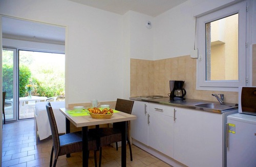 L'Ile-Rousse Apartment | Corsican Coastal Apartment for 4
