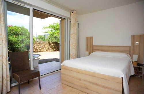 L'Ile-Rousse Apartment | Corsican Coastal Apartment for 4