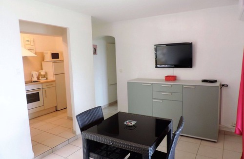 Partinello Apartment | Cosy apartment for 4 people with WIFI, A/C, TV, patio, pets allowed and panoramic view
