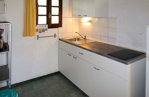 Talasani House | Cosy apartment in villa for 4 people with WIFI, A/C and terrace