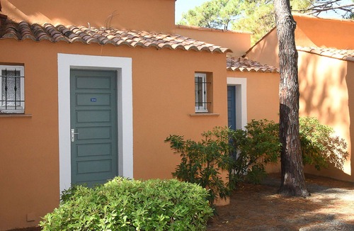 Pineto House | Cosy apartment in villa for 6 guests with pool, WIFI, A/C, TV, terrace and pets allowed