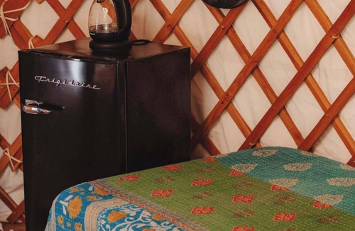 Dunlap House | Cosy yurt at a nature retreat
