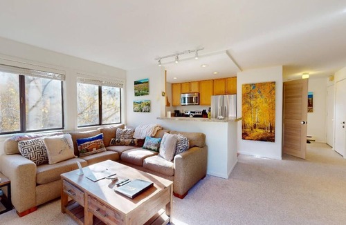 Elkhorn Condo | Cottonwood Condo 1453A - Cozy Place Close to Ice Rink & Pavilion