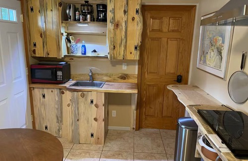 Winona House | Country Hideaway Suite