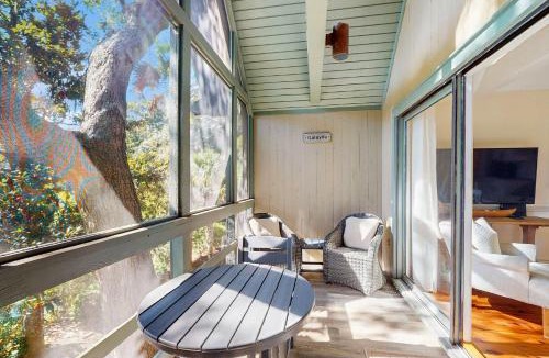 West Beach Village House | Courtside 1412