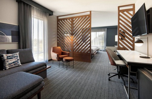 Clovis Hotel | Courtyard by Marriott Fresno Clovis