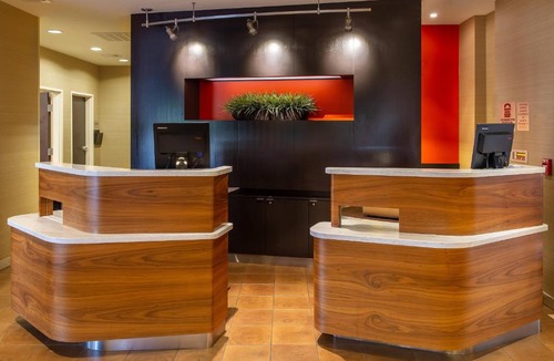 Beaumont Residential Hotel | Courtyard by Marriott Lexington Keeneland/Airport