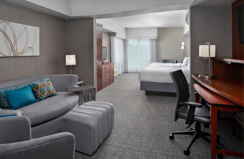 Northeast Raleigh Hotel | Courtyard by Marriott Raleigh North